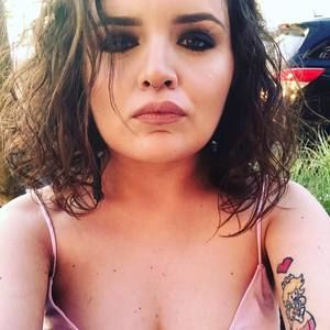 Meet your Posher, Alondra